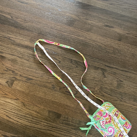 Vera Bradley Mint Paisley Pink Crossbody Purse EUC - Picture 4 of 6